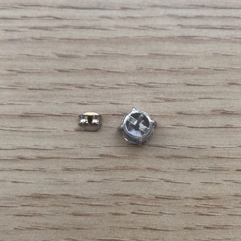 One 3 ct. size (approx) cubic zirconia stud. Super sparkly! - Picture 14 of 16